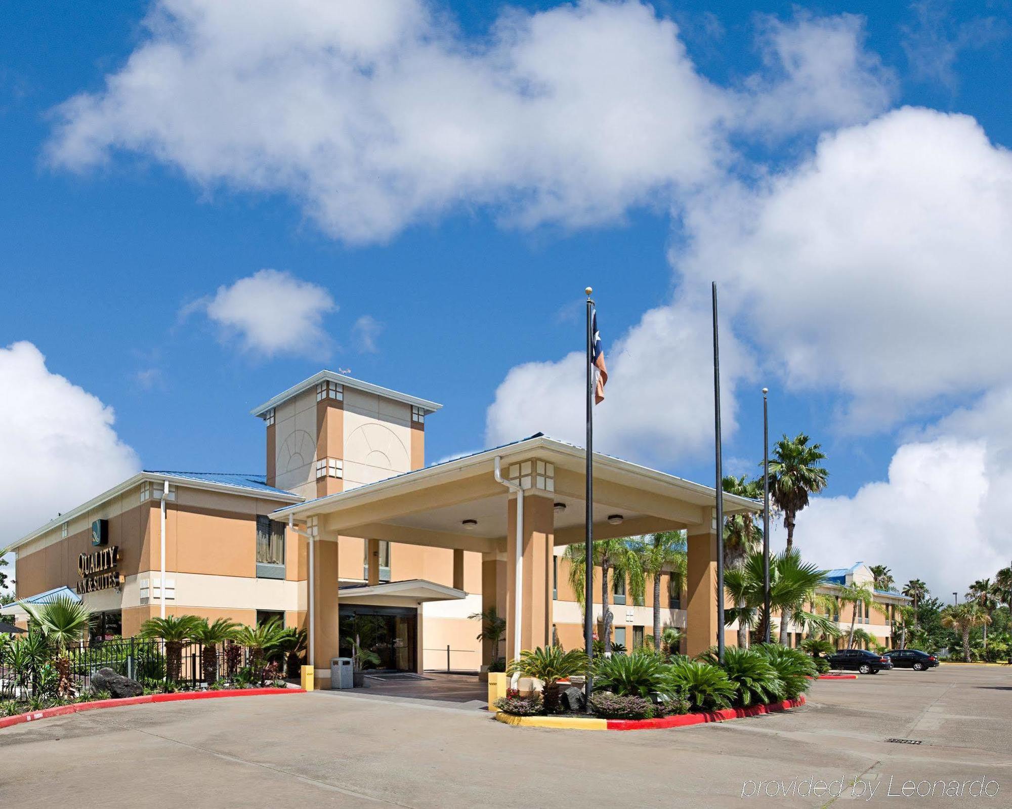 Quality Inn & Suites Seabrook- Nasa- Kemah Exterior photo